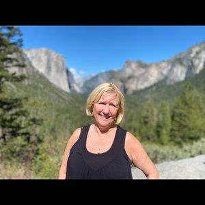 Meet your Posher, Debbie